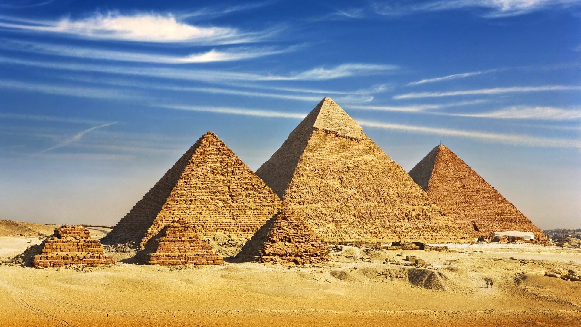 Pyramids of Giza romantic trip mylovemate